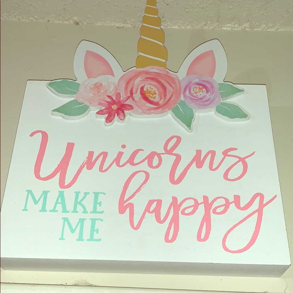 Unicorns make me happy wall art